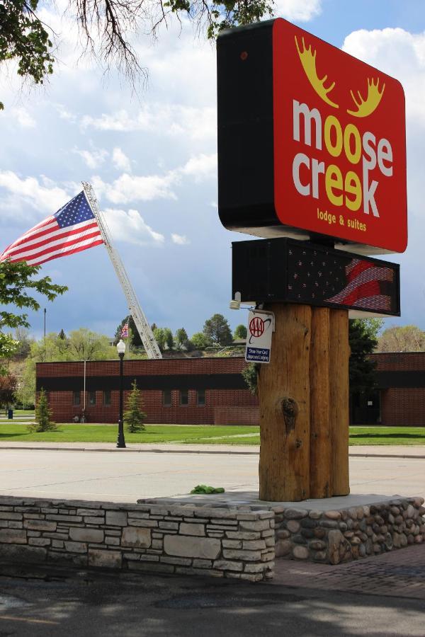 Moose Creek Lodge & Suites Коді Екстер'єр фото