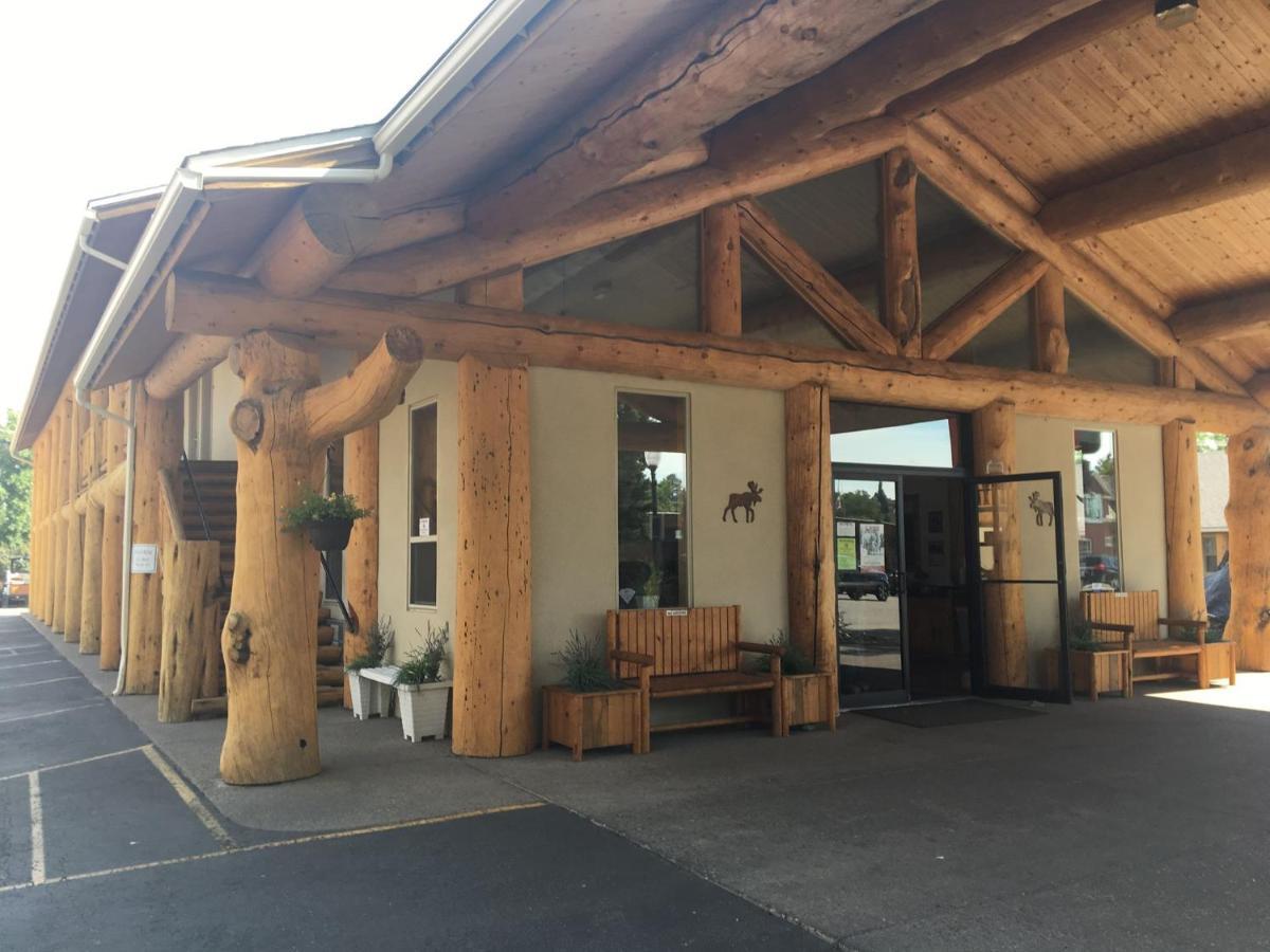 Moose Creek Lodge & Suites Коді Екстер'єр фото